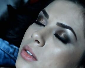 DJ Layla feat Dee Dee - City Of Sleeping Hearts