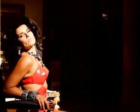 Nelly Furtado - Fuerte