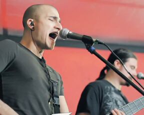 Trivium - Shattering The Skies Above