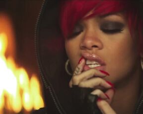 Eminem ft. Rihanna - Love The Way You Lie