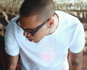 Chris Brown - Crawl