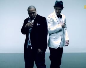 Timbaland feat. Justin Timberlake - Carry Out