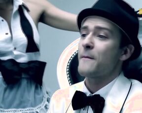 Timbaland feat. Justin Timberlake - Carry Out