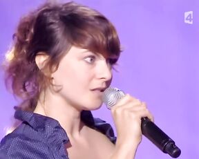 Moby feat. Nouvelle Vague - Just Can't Get Enough